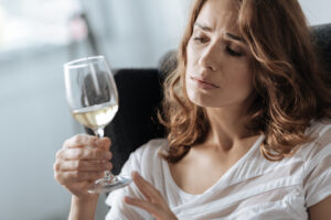 mother addicted to drinking alcohol